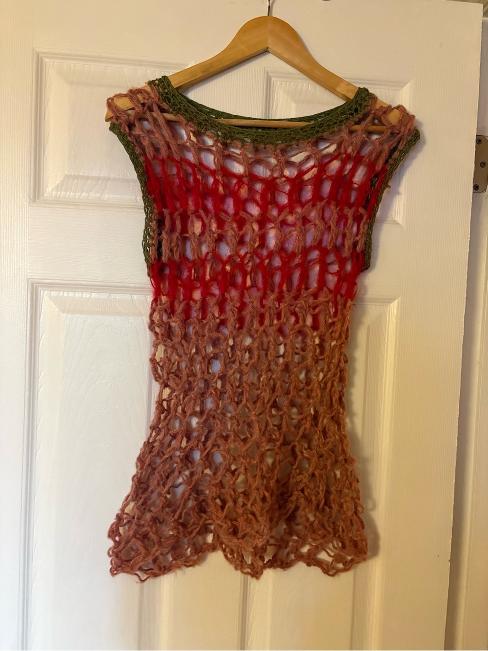 Handcrafted Open-Knit Gradient Women's Top — Red, pink & green